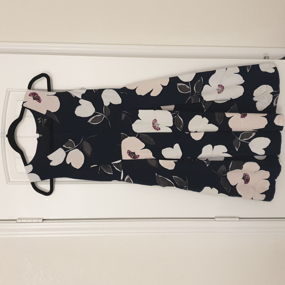 Ann Taylor Navy Blue and Floral Mid Length Formal Sleeveless Dress Size 0